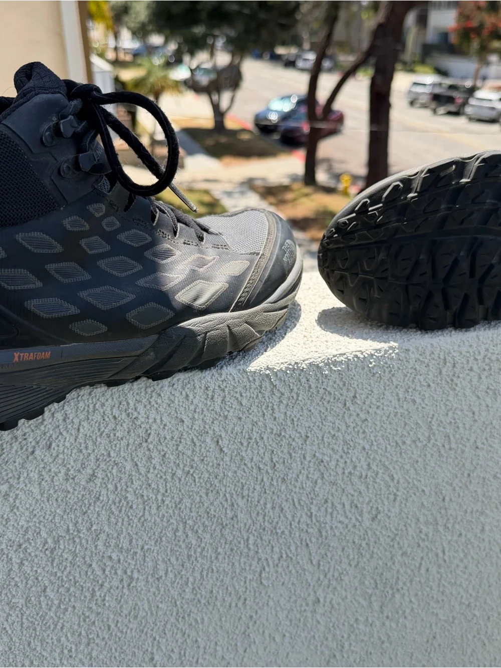 Sz 9.5 Men’s North Face Black Mesh Trail Running Shoes